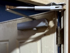 「交換じゃなくても大丈夫！」玄関ドアのお悩みを修繕で解決～千葉県佐倉市 S様～