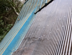 雨漏りリスクを解消！波板交換と腐食部補修で安心♪安全♪な倉庫～千葉県千葉市 M様～