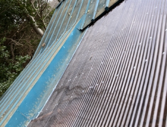 雨漏りリスクを解消!波板交換と腐食部補修で安心♪安全♪な倉庫~千葉県千葉市 M様~