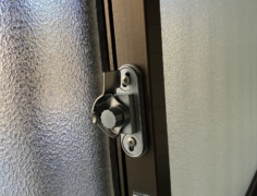 窓の鍵が固い・回りにくい…そんな時はクレセント交換のサインです～千葉県佐倉市 M様～