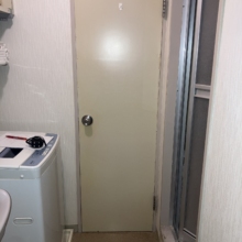 トイレドア《施工前》