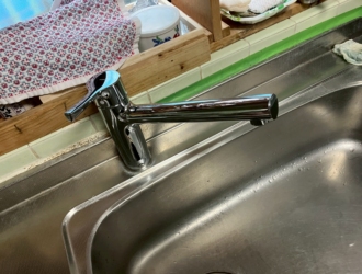 キッチン水栓の根元からの水漏れを解決。補強工事と節湯水栓交換で安心のキッチンへ~千葉県四街道市 K様~