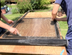【秋の快適な換気に！】気になる小工事をまとめて解消！物置の網戸交換＆張り替えで心地よい風を取り込む住まいへ～千葉県千葉市 U様～